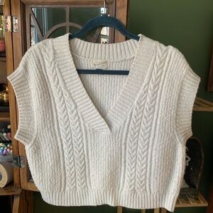 Universal Thread Cream V-Neck Cable Knit Sweater